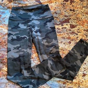 Jala Camo Leggings
